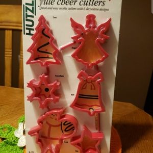 1997 Vintage HUTZLER Yule Cheer Cookie Cutters (6)